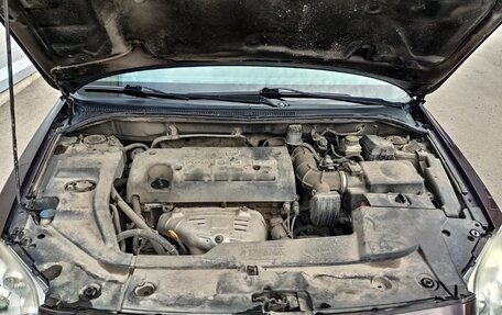 Toyota Avensis III рестайлинг, 2006 год, 900 000 рублей, 8 фотография