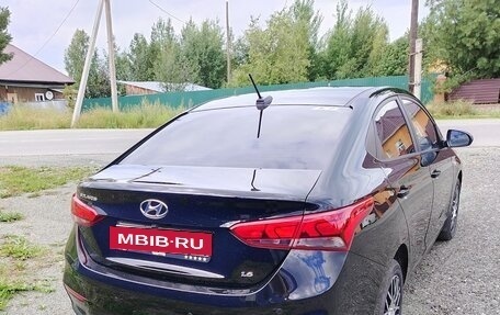 Hyundai Solaris II рестайлинг, 2018 год, 1 300 000 рублей, 4 фотография