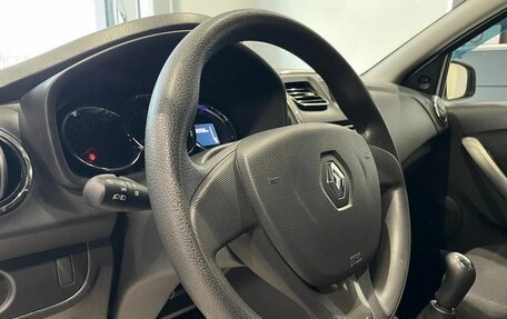 Renault Logan II, 2018 год, 660 000 рублей, 13 фотография