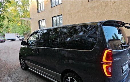 Hyundai Grand Starex Grand Starex I рестайлинг 2, 2020 год, 4 000 000 рублей, 4 фотография
