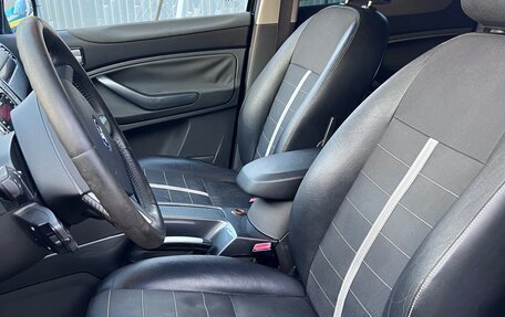 Ford Kuga III, 2010 год, 900 000 рублей, 10 фотография
