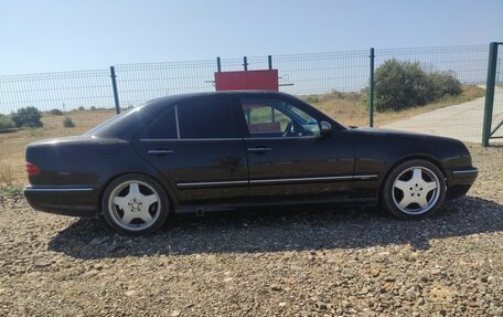 Mercedes-Benz E-Класс, 2000 год, 500 000 рублей, 2 фотография