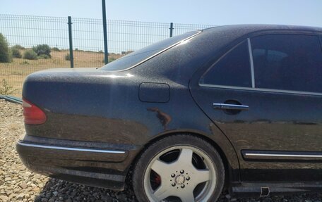 Mercedes-Benz E-Класс, 2000 год, 500 000 рублей, 3 фотография