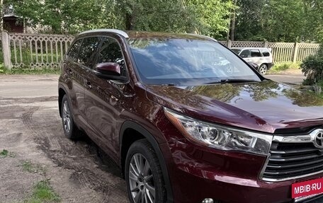 Toyota Highlander III, 2014 год, 2 550 000 рублей, 2 фотография