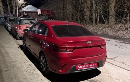 KIA Rio IV, 2017 год, 1 000 000 рублей, 3 фотография