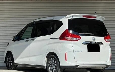 Honda Freed II, 2023 год, 1 399 000 рублей, 2 фотография