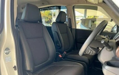 Honda Freed II, 2023 год, 1 399 000 рублей, 7 фотография