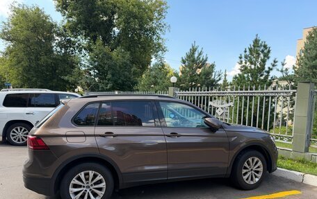 Volkswagen Tiguan II, 2017 год, 1 349 000 рублей, 1 фотография