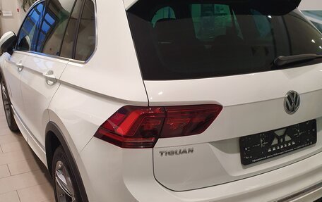 Volkswagen Tiguan II, 2019 год, 3 200 000 рублей, 2 фотография