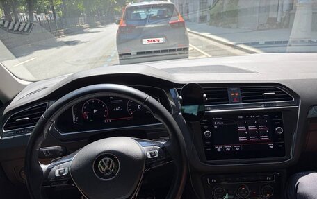 Volkswagen Tiguan II, 2019 год, 3 200 000 рублей, 11 фотография