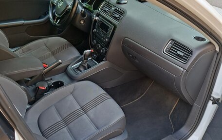Volkswagen Jetta VI, 2017 год, 950 000 рублей, 5 фотография