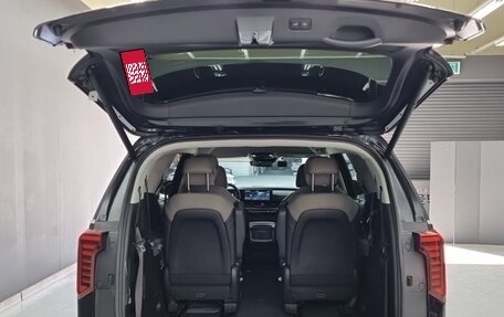 KIA Carnival, 2025 год, 4 750 000 рублей, 17 фотография