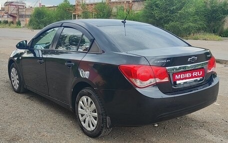 Chevrolet Cruze II, 2010 год, 430 000 рублей, 6 фотография
