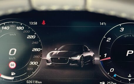 Jaguar F-Type I рестайлинг 2, 2020 год, 5 800 000 рублей, 13 фотография