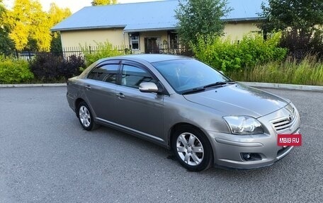 Toyota Avensis III рестайлинг, 2007 год, 700 000 рублей, 2 фотография