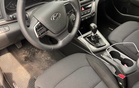 Hyundai Elantra VI рестайлинг, 2016 год, 1 550 000 рублей, 7 фотография