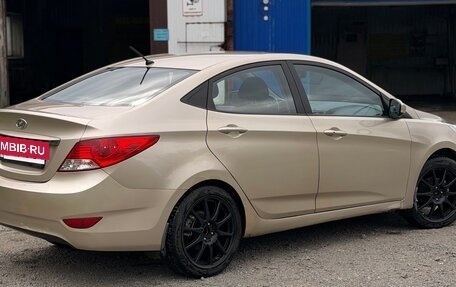 Hyundai Solaris II рестайлинг, 2011 год, 750 000 рублей, 4 фотография
