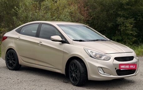 Hyundai Solaris II рестайлинг, 2011 год, 750 000 рублей, 2 фотография