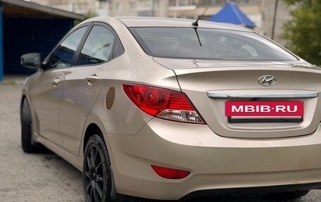 Hyundai Solaris II рестайлинг, 2011 год, 750 000 рублей, 5 фотография