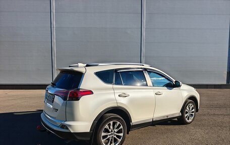 Toyota RAV4, 2017 год, 2 350 000 рублей, 9 фотография