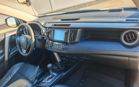 Toyota RAV4, 2017 год, 2 350 000 рублей, 22 фотография