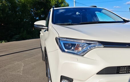 Toyota RAV4, 2017 год, 2 350 000 рублей, 13 фотография