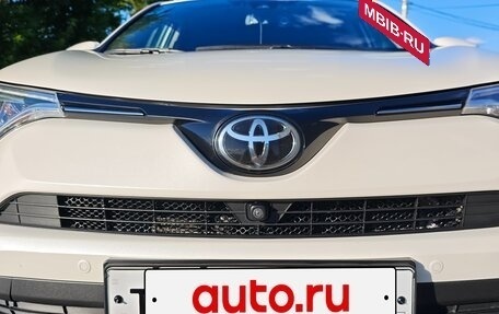 Toyota RAV4, 2017 год, 2 350 000 рублей, 14 фотография