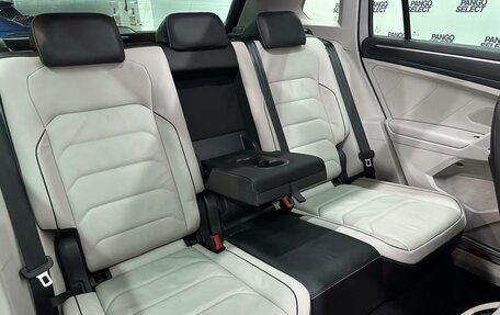 Volkswagen Tiguan II, 2018 год, 3 359 200 рублей, 16 фотография
