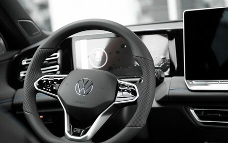 Volkswagen Tiguan, 2026 год, 4 999 000 рублей, 28 фотография