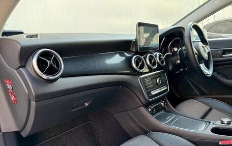 Mercedes-Benz CLA, 2018 год, 1 415 000 рублей, 13 фотография