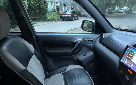 Toyota RAV4, 2002 год, 650 000 рублей, 11 фотография