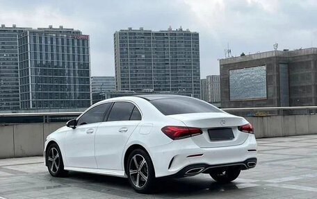 Mercedes-Benz A-Класс, 2022 год, 1 999 000 рублей, 3 фотография