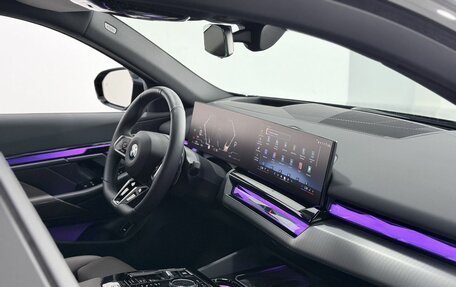 BMW 5 серия, 2025 год, 8 270 000 рублей, 6 фотография