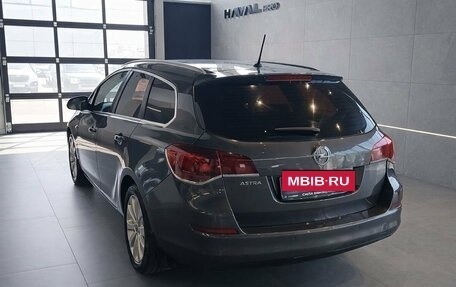 Opel Astra J, 2011 год, 630 000 рублей, 6 фотография