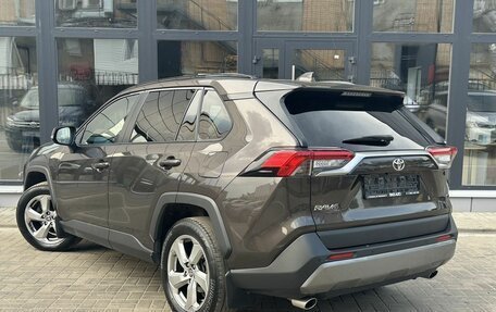 Toyota RAV4, 2021 год, 2 790 000 рублей, 4 фотография