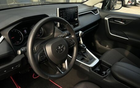 Toyota RAV4, 2021 год, 2 790 000 рублей, 7 фотография
