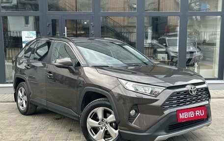 Toyota RAV4, 2021 год, 2 790 000 рублей, 3 фотография