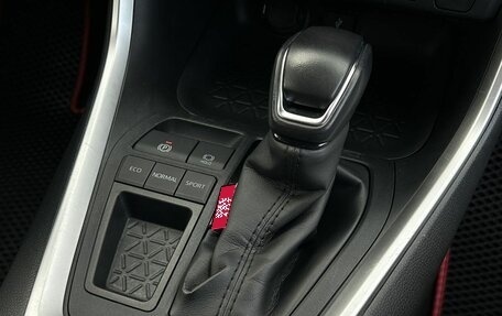 Toyota RAV4, 2021 год, 2 790 000 рублей, 26 фотография