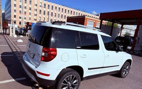 Skoda Yeti I рестайлинг, 2017 год, 1 200 000 рублей, 18 фотография
