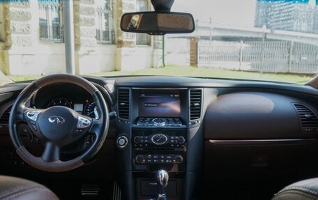 Infiniti QX70, 2016 год, 2 390 000 рублей, 5 фотография