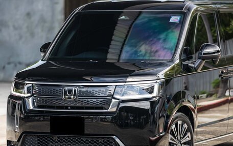 Honda Stepwgn, 2023 год, 2 450 000 рублей, 2 фотография