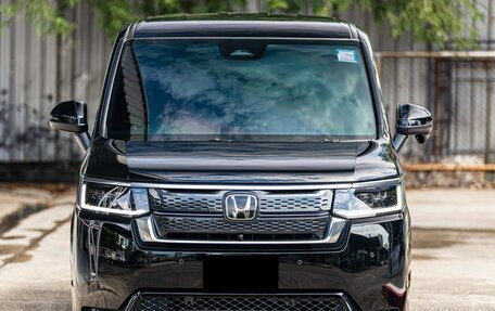 Honda Stepwgn, 2023 год, 2 450 000 рублей, 3 фотография