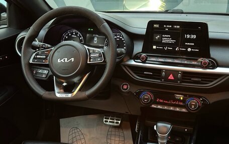KIA Cerato IV, 2022 год, 2 090 000 рублей, 16 фотография