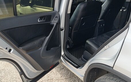 Volkswagen Tiguan I, 2011 год, 920 000 рублей, 15 фотография
