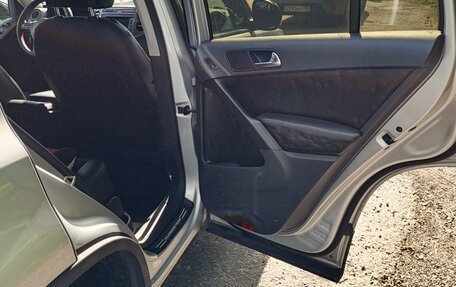 Volkswagen Tiguan I, 2011 год, 920 000 рублей, 18 фотография