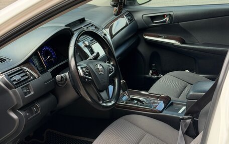 Toyota Camry, 2014 год, 1 930 000 рублей, 6 фотография