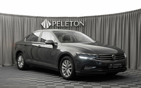 Volkswagen Passat B8 рестайлинг, 2021 год, 2 450 000 рублей, 2 фотография