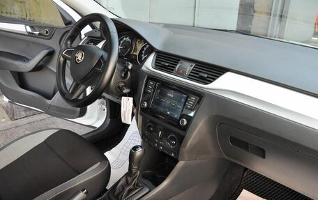 Skoda Rapid I, 2018 год, 1 270 000 рублей, 14 фотография