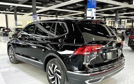 Volkswagen Tiguan II, 2023 год, 2 565 000 рублей, 4 фотография