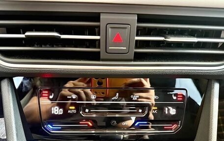 Volkswagen Tiguan II, 2023 год, 2 565 000 рублей, 10 фотография